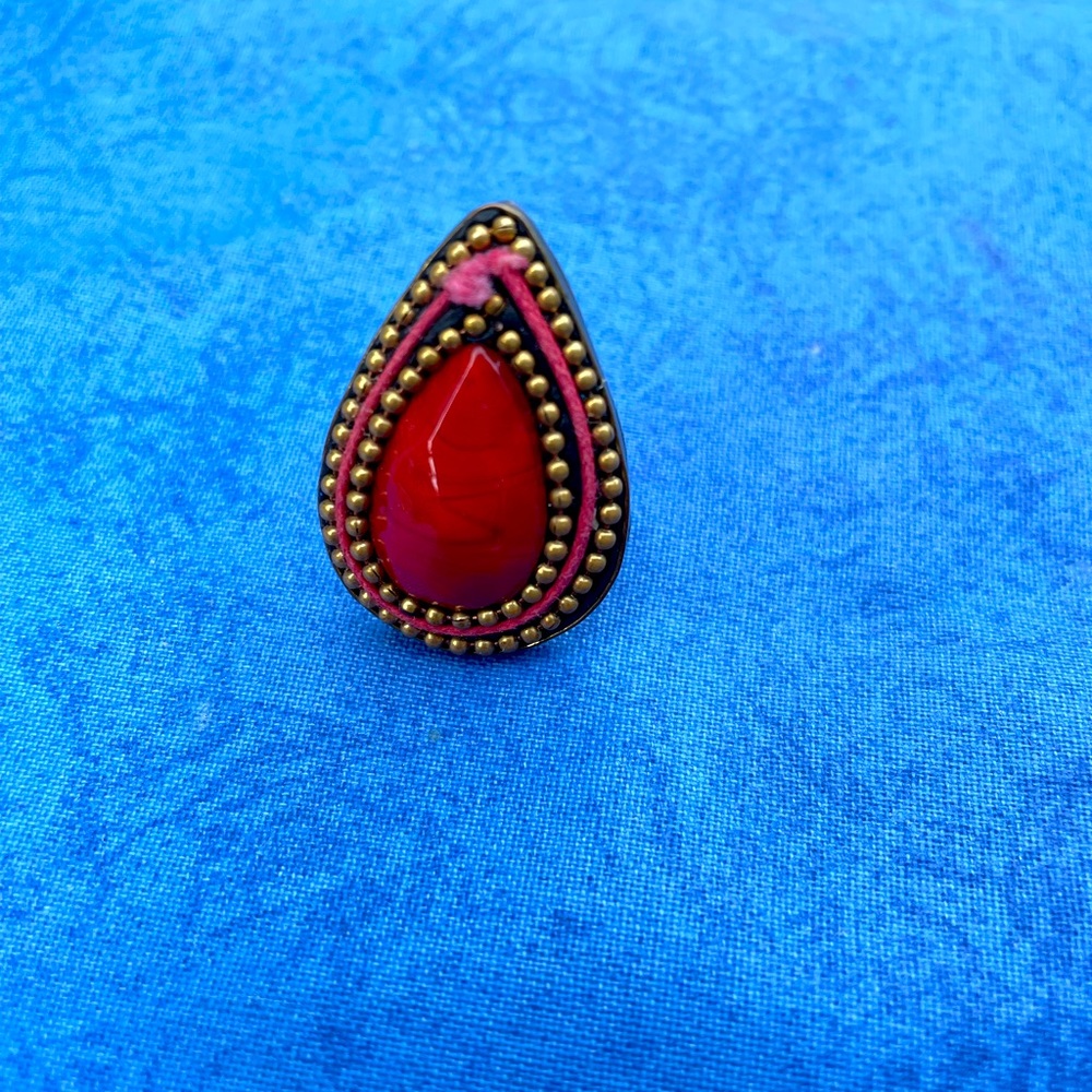 Costume jewelry ring